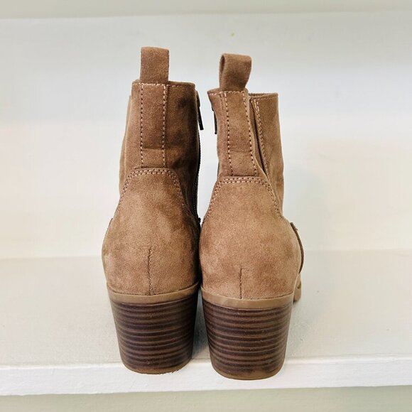 Old Navy Western Faux Suede Ankle Boot Mocha Womens Size 7.5 Boots Brown Heel - Picture 4 of 9